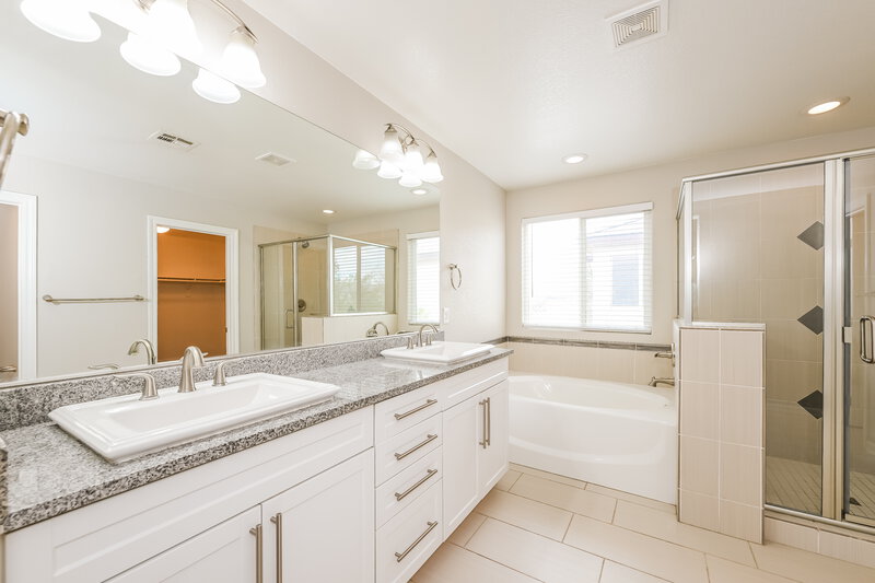 2,575/Mo, 6485 Cape Canyon Ct Las Vegas, NV 89141 Main Bathroom View
