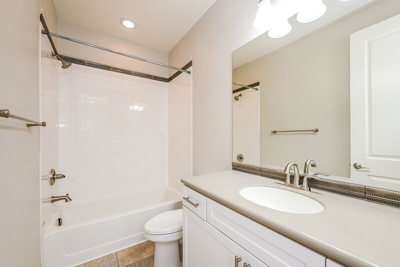 2,575/Mo, 6485 Cape Canyon Ct Las Vegas, NV 89141 Main Bathroom View 2