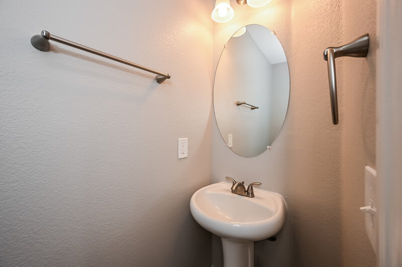 2,025/Mo, 7489 Dune Sunflower Ct Las Vegas, NV 89139 Bathroom View