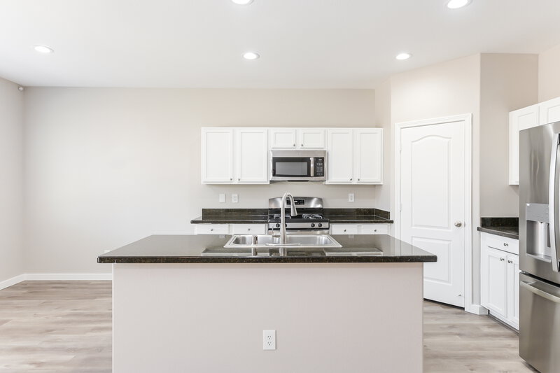 2,355/Mo, 909 Aspen Cliff Dr Henderson, NV 89011 Kitchen View 3