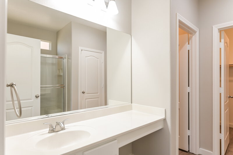 2,355/Mo, 909 Aspen Cliff Dr Henderson, NV 89011 Main Bathroom View
