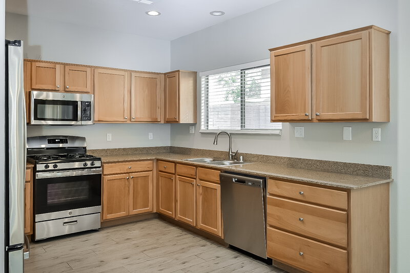 2,180/Mo, 8274 Amtrak Express Ave Las Vegas, NV 89131 Kitchen View 2