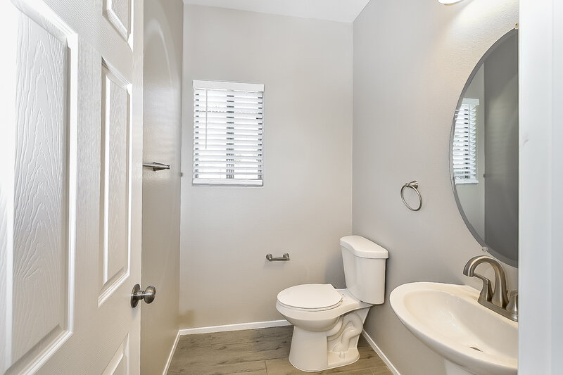 2,180/Mo, 8274 Amtrak Express Ave Las Vegas, NV 89131 Bathroom View