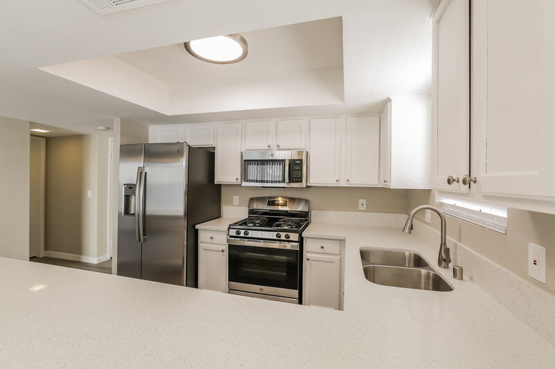 2,370/Mo, 9524 Amber Valley Ln Las Vegas, NV 89134 Kitchen View