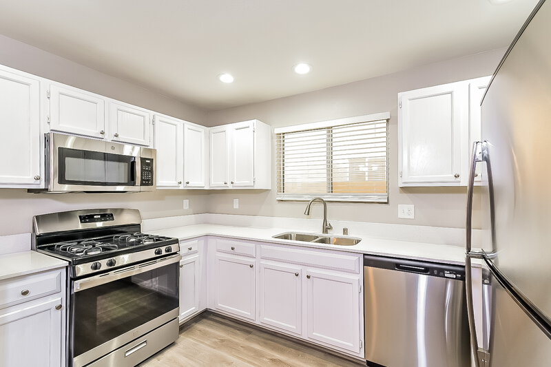 1,855/Mo, 5359 Hanging Tree Ln Las Vegas, NV 89118 Kitchen View