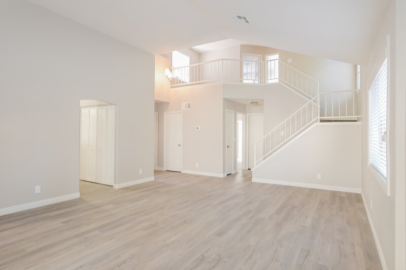 2,435/Mo, 269 Aspen Knoll Dr Henderson, NV 89074 Living Room View 2