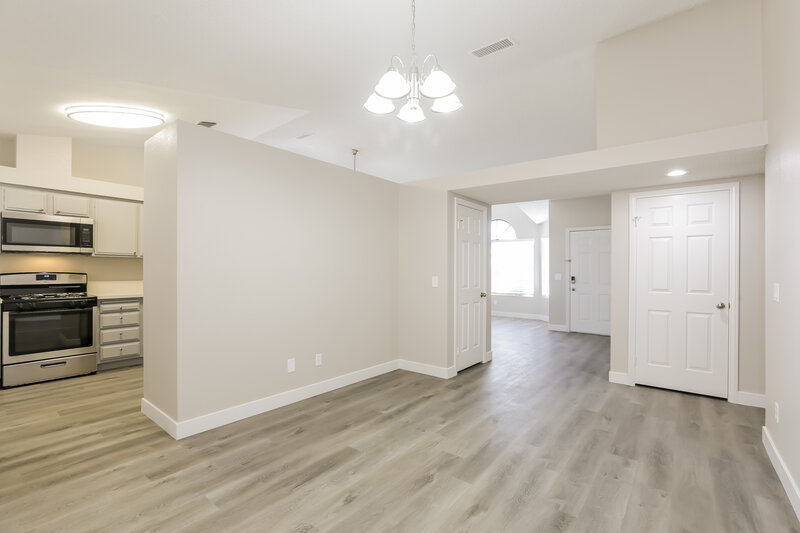 2,540/Mo, 1330 White Dr Las Vegas, NV 89119 Dining Room View 2
