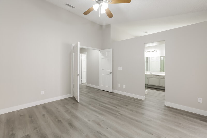 2,540/Mo, 1330 White Dr Las Vegas, NV 89119 Main Bedroom View