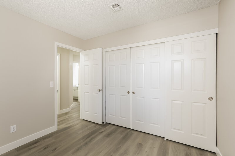 2,540/Mo, 1330 White Dr Las Vegas, NV 89119 Bedroom View 2