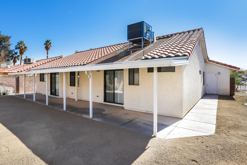 2,540/Mo, 1330 White Dr Las Vegas, NV 89119 Rear View
