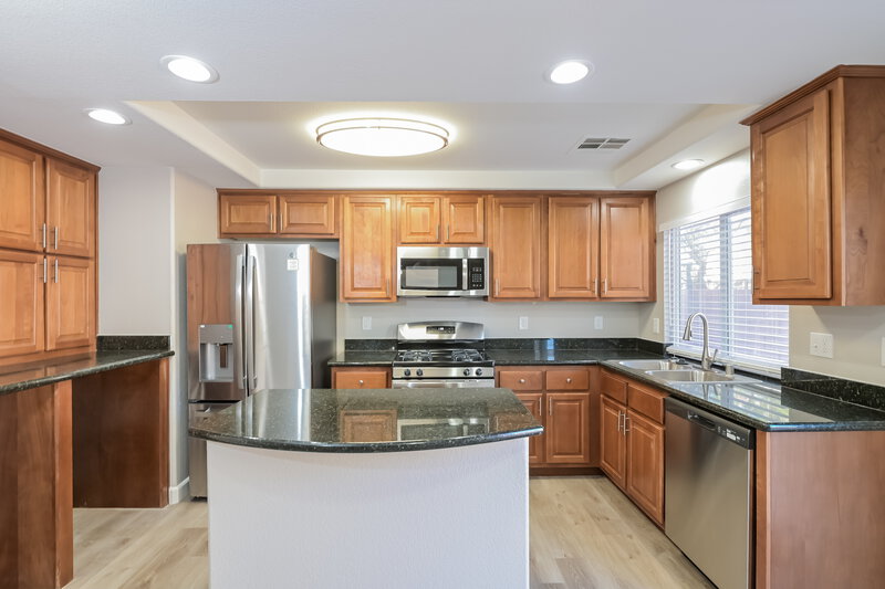 2,120/Mo, 6620 Melodic Ct Las Vegas, NV 89139 Kitchen View 2