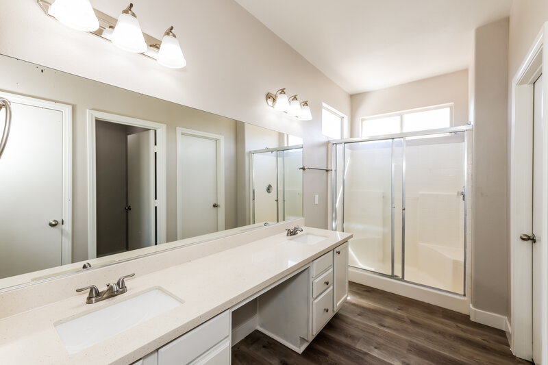 2,655/Mo, 1002 Tidal Foam Ct Henderson, NV 89074 Main Bathroom View