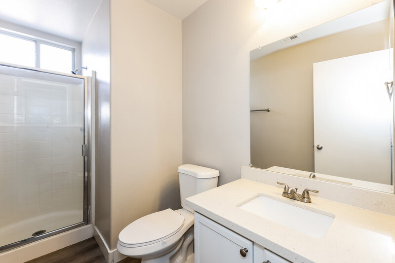 2,655/Mo, 1002 Tidal Foam Ct Henderson, NV 89074 Bathroom View 2