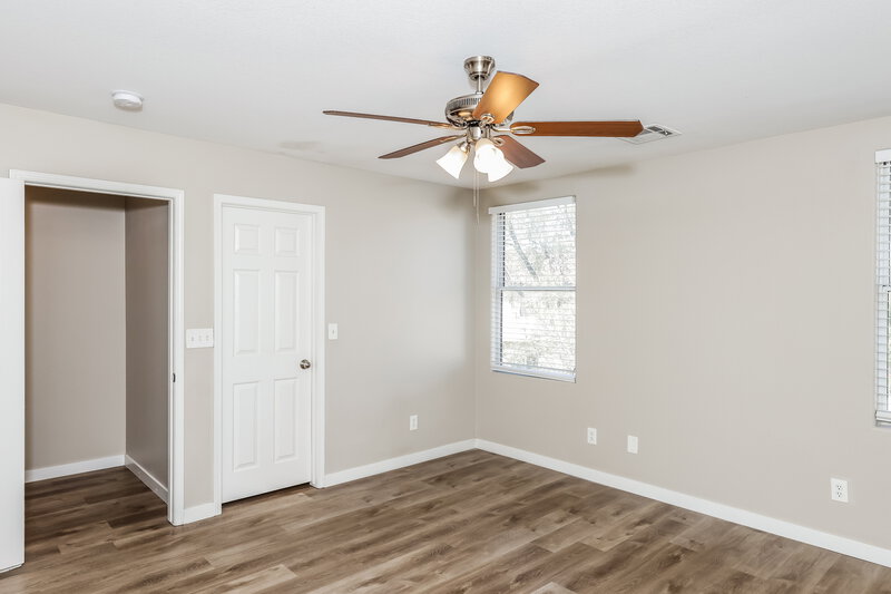 2,240/Mo, 10931 Colour Magic St Henderson, NV 89052 Main Bedroom View 2