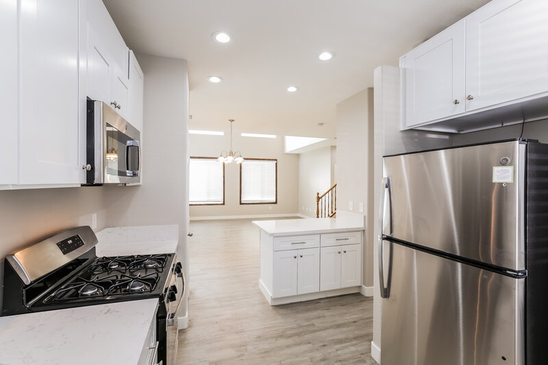 2,375/Mo, 6191 Carson Hills Ave Las Vegas, NV 89139 Kitchen View 2