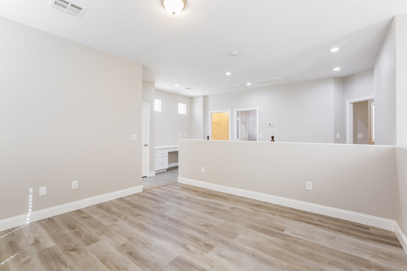 2,375/Mo, 6191 Carson Hills Ave Las Vegas, NV 89139 Loft View 2