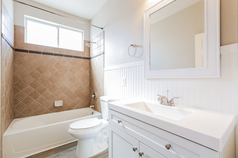 2,375/Mo, 6191 Carson Hills Ave Las Vegas, NV 89139 Bathroom View