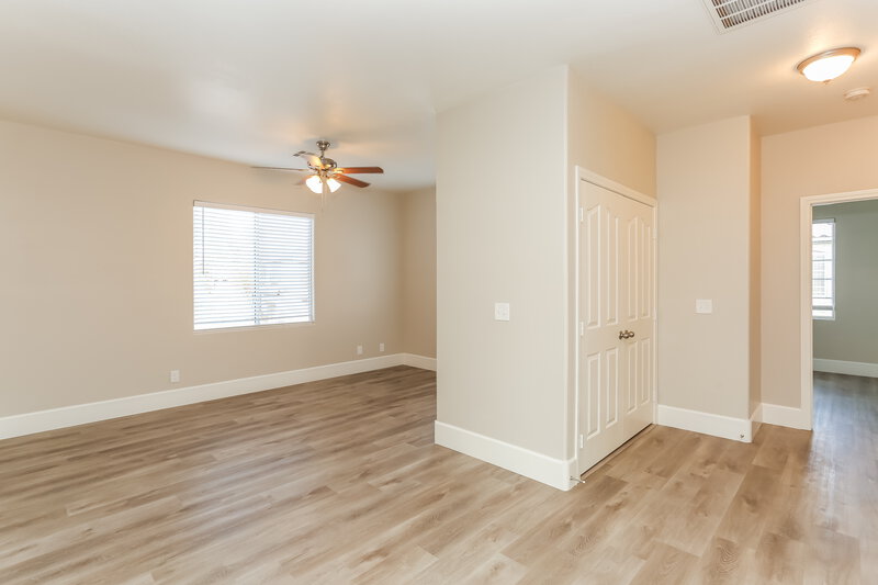 2,060/Mo, 8913 Trickling Springs Ct Las Vegas, NV 89149 Loft View