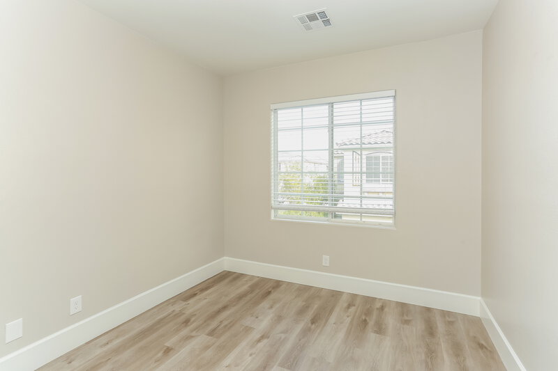2,060/Mo, 8913 Trickling Springs Ct Las Vegas, NV 89149 Bedroom View 3
