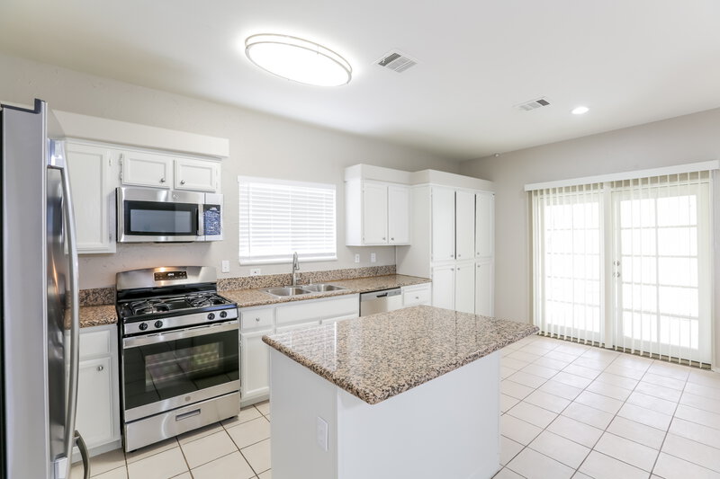 2,645/Mo, 8789 Wahine Ct Henderson, NV 89074 Kitchen View