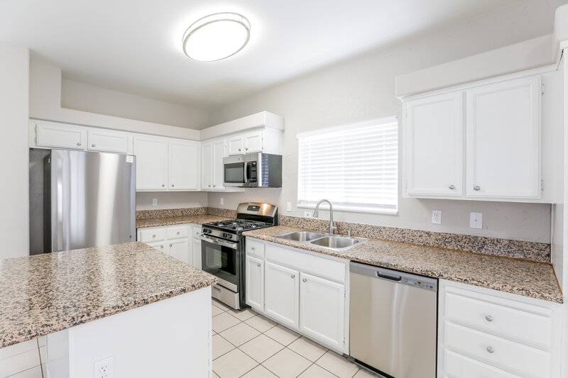 2,645/Mo, 8789 Wahine Ct Henderson, NV 89074 Kitchen View 2