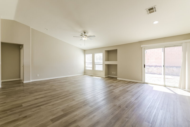 2,530/Mo, 1075 Silver Star St Henderson, NV 89002 Living Room View