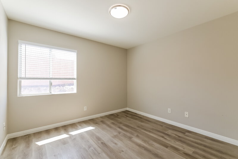 2,530/Mo, 1075 Silver Star St Henderson, NV 89002 Bedroom View