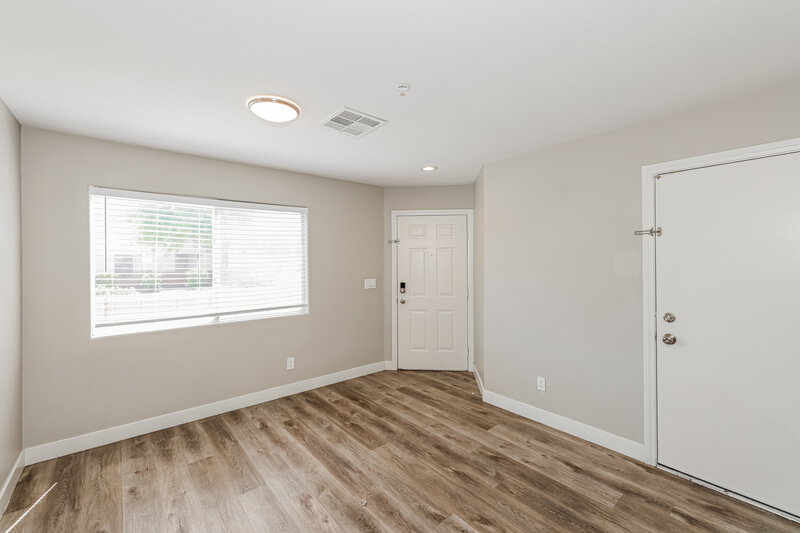 1,860/Mo, 3010 Sunrise Bay Ave North Las Vegas, NV 89031 Living Room View 2