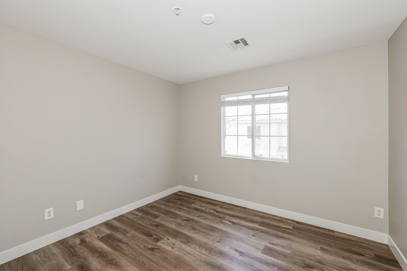 1,860/Mo, 3010 Sunrise Bay Ave North Las Vegas, NV 89031 Bedroom View 2