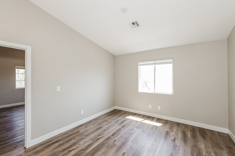 1,860/Mo, 3010 Sunrise Bay Ave North Las Vegas, NV 89031 Bedroom View 3