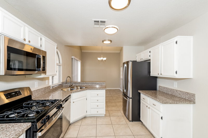 2,190/Mo, 1403 Harmony Hill Dr Henderson, NV 89014 Kitchen View