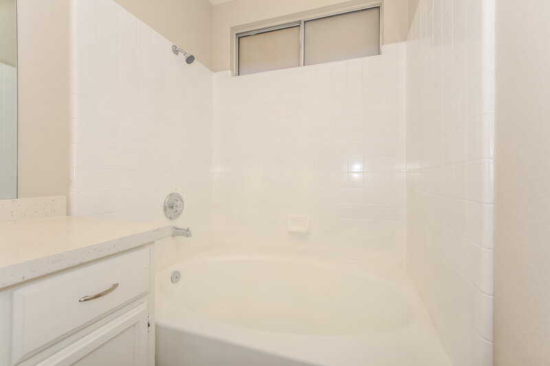 2,145/Mo, 1403 Harmony Hill Dr Henderson, NV 89014 Main Bathroom View 2