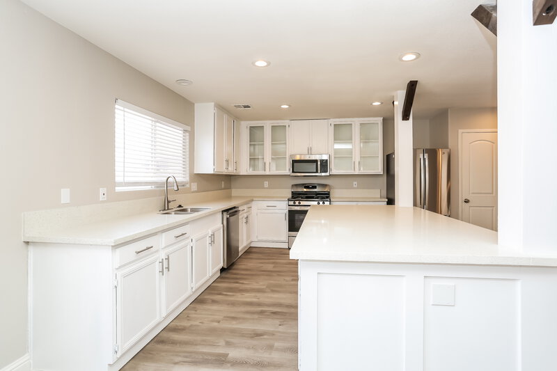 2,130/Mo, 8888 Perfect Diamond Ct Las Vegas, NV 89129 Kitchen View