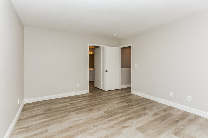 2,130/Mo, 8888 Perfect Diamond Ct Las Vegas, NV 89129 Main Bedroom View 2