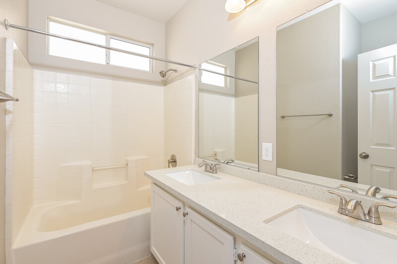 2,175/Mo, 9185 Drifting Bay St Las Vegas, NV 89123 Bathroom View