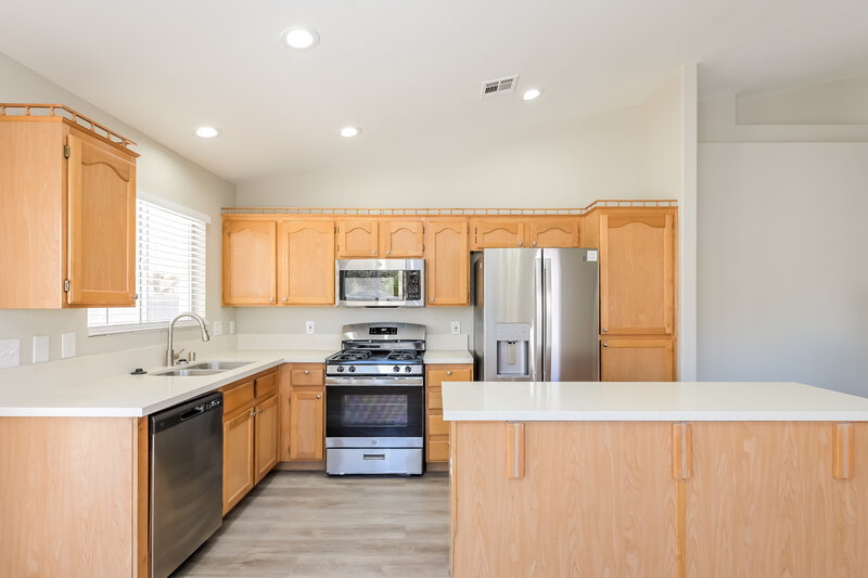 2,225/Mo, 1283 Silver Knoll Ave Las Vegas, NV 89123 Kitchen View