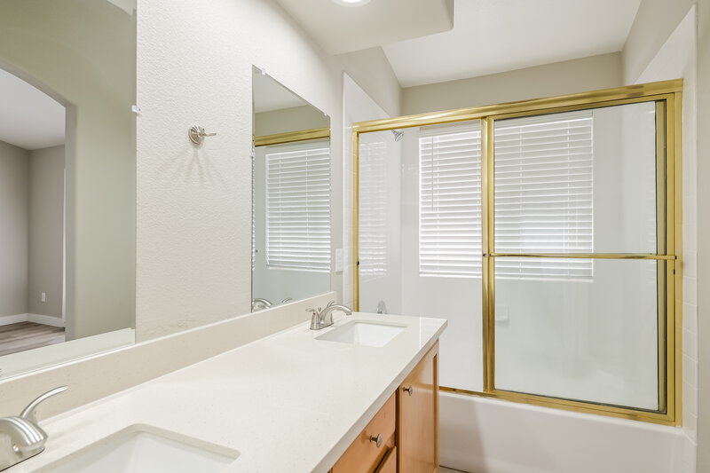 2,225/Mo, 1283 Silver Knoll Ave Las Vegas, NV 89123 Bathroom View