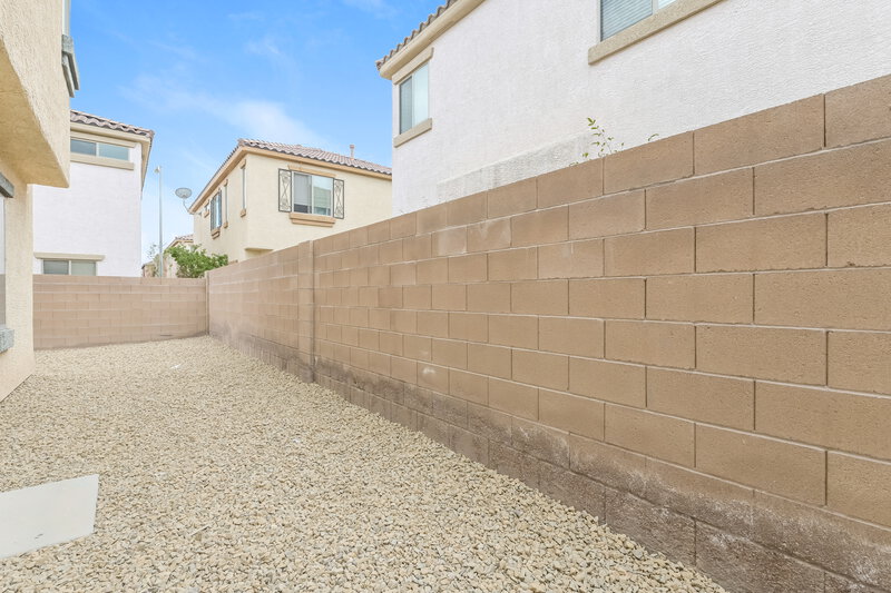 2,280/Mo, 628 Palm Wash Ln Henderson, NV 89011 Rear View