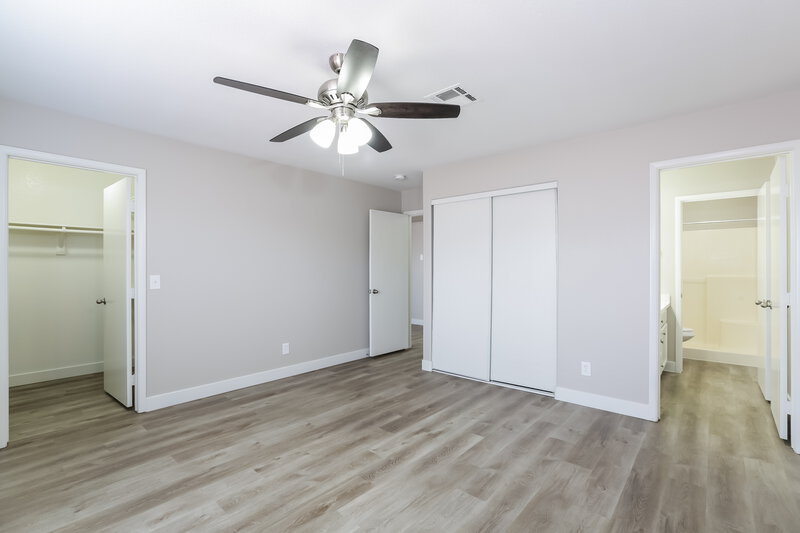 1,850/Mo, 3520 Slapton Ave North Las Vegas, NV 89031 Main Bedroom View 2