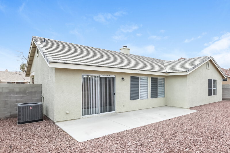 1,850/Mo, 3520 Slapton Ave North Las Vegas, NV 89031 Rear View