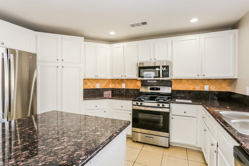 1,855/Mo, 2204 Fountain Valley Way North Las Vegas, NV 89031 Kitchen View