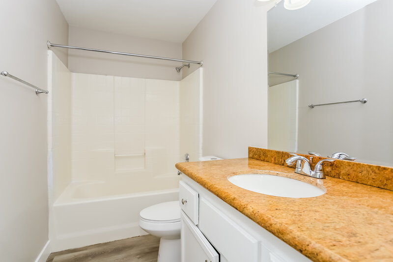 1,855/Mo, 2204 Fountain Valley Way North Las Vegas, NV 89031 Bathroom View