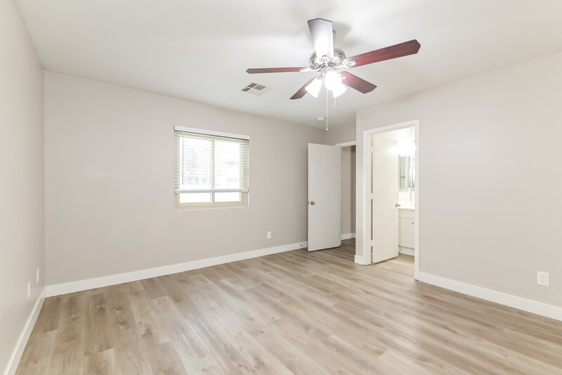 1,975/Mo, 1057 Spotted Bull Ct Henderson, NV 89011 Main Bedroom View