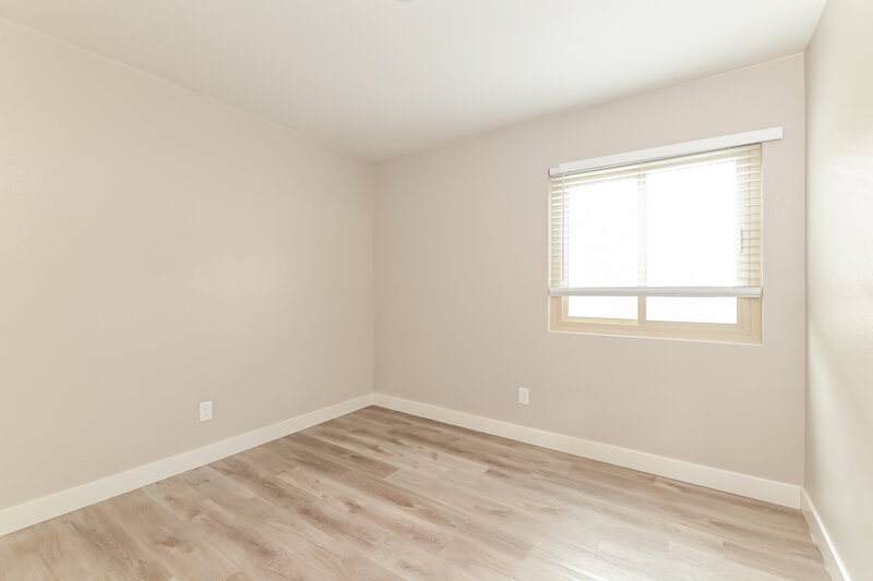 1,975/Mo, 1057 Spotted Bull Ct Henderson, NV 89011 Bedroom View 2