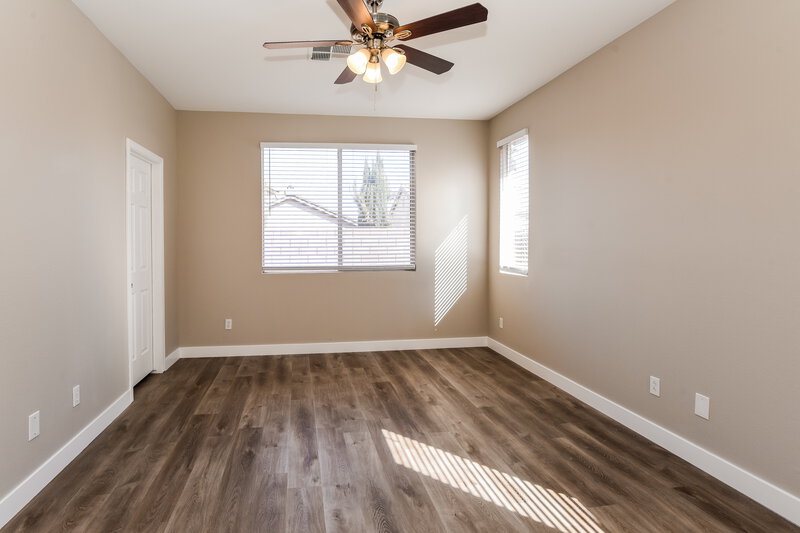 2,535/Mo, 9156 Briarthorne St Las Vegas, NV 89123 Main Bedroom View