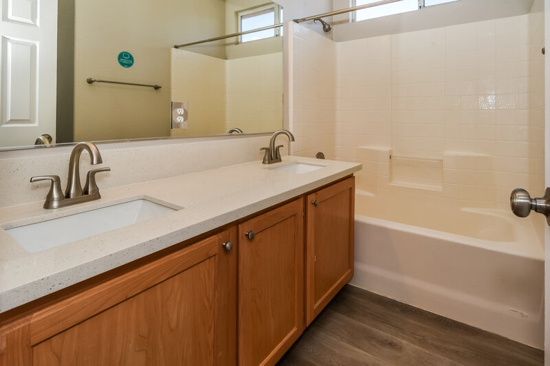 2,535/Mo, 9156 Briarthorne St Las Vegas, NV 89123 Bathroom View