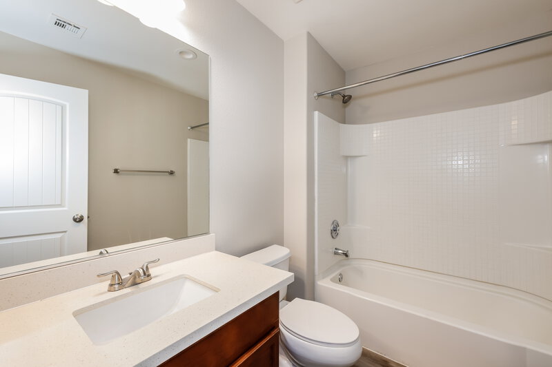 2,070/Mo, 10215 Cougar Crossing St Las Vegas, NV 89178 Bathroom View