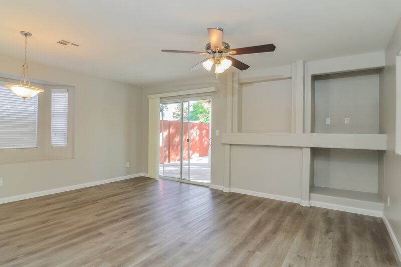 2,145/Mo, 961 Single Tree Dr Las Vegas, NV 89123 Dining Room View