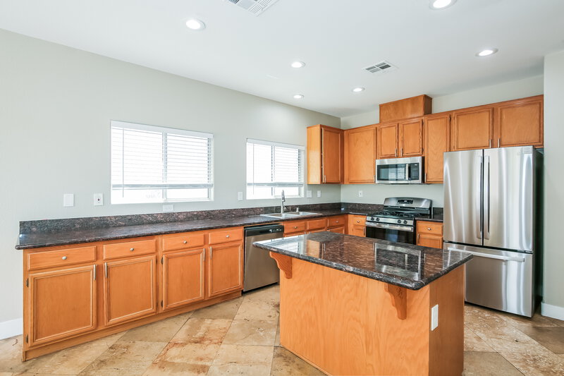 2,000/Mo, 11682 Autunno St Las Vegas, NV 89183 Kitchen View