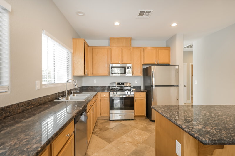 2,095/Mo, 11682 Autunno St Las Vegas, NV 89183 Kitchen View 3